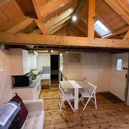 Muntjac Lodge, A Cabin In Heart Of Chorleywood Exterior photo