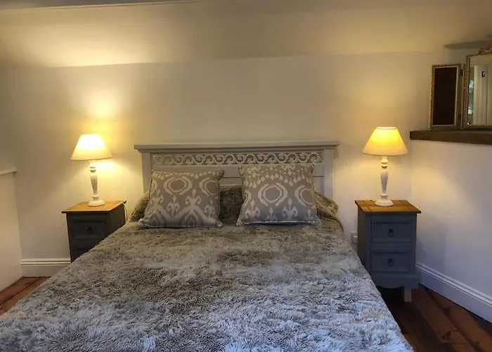 Muntjac Lodge, A Cabin In Heart Of Chorleywood