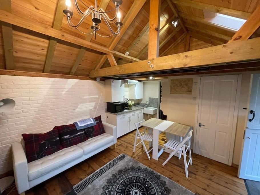 Muntjac Lodge, A In Heart Of *
