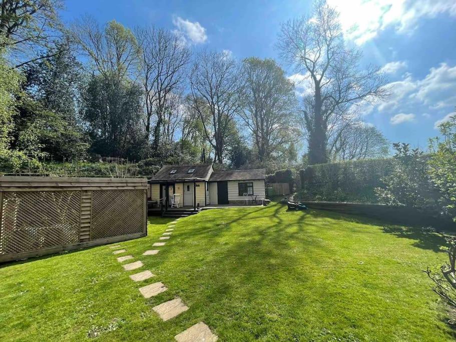 Muntjac Lodge, A In Heart Of Chorleywood